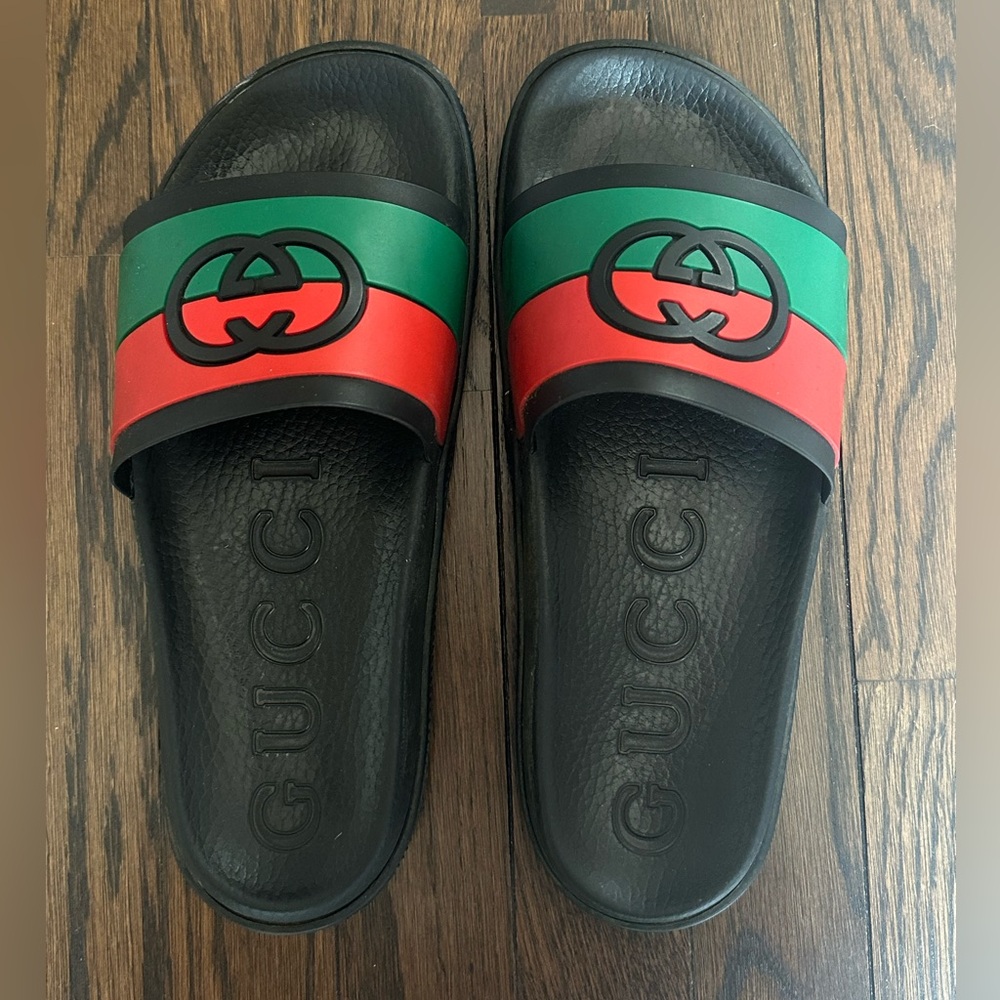 100% Authentic Men’s Interlocking G Gucci Slide Sandal